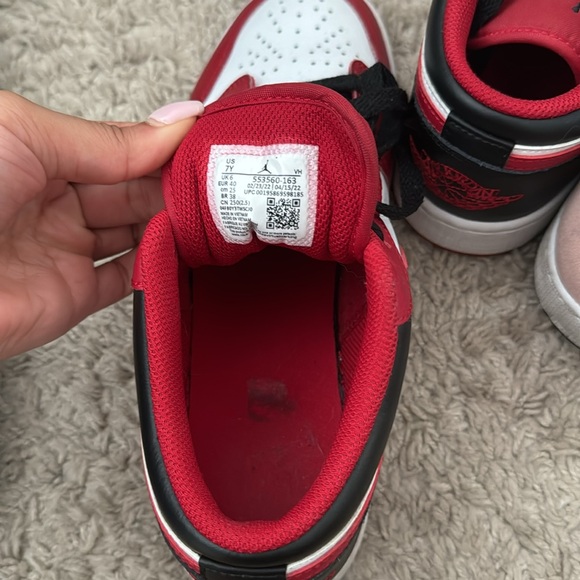 Red Nike dunks, 7Y - Picture 5 of 5